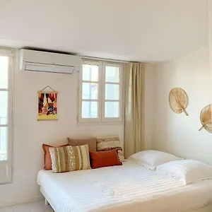 Apartment Le Perchoir - Terrasse & Clim Au Coeur Du Panier, Marseilles