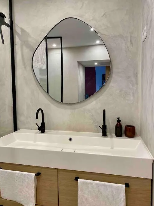 T4 Renove, Clim, Internet & Netflix, Tout Confort Marseille 0*,  France