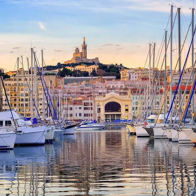 T4 Renove, Clim, Internet & Netflix, Tout Confort Marseille Apartment